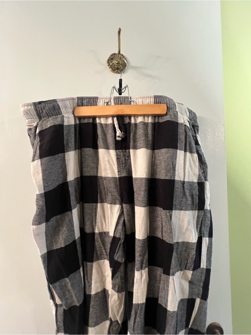 Old Navy Men’s Sz XXXL Flannel Pajama Pant White Black Buffalo Plaid 100% Cotton - Picture 4 of 11